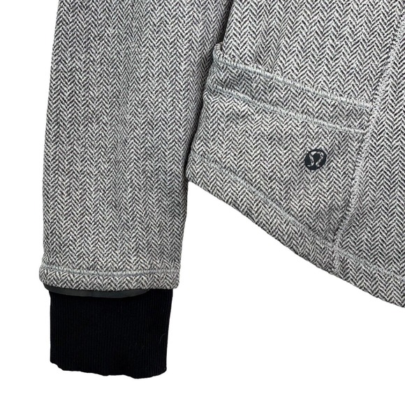 Lululemon Base Runner 1/4 Zip Heathered Herringbone. Pullover. Long Sleeve. Gray - Picture 8 of 12